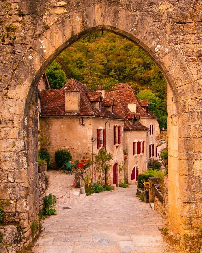 Arch-Ly Ever After