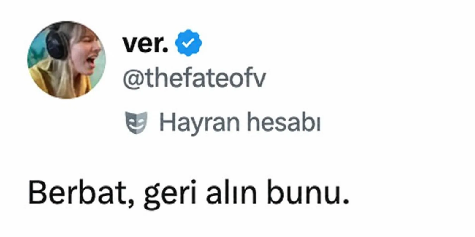 Instagram Logosunu Değiştirdi, İnternetin Yeni Tasarıma Tepkileri Gecikmedi