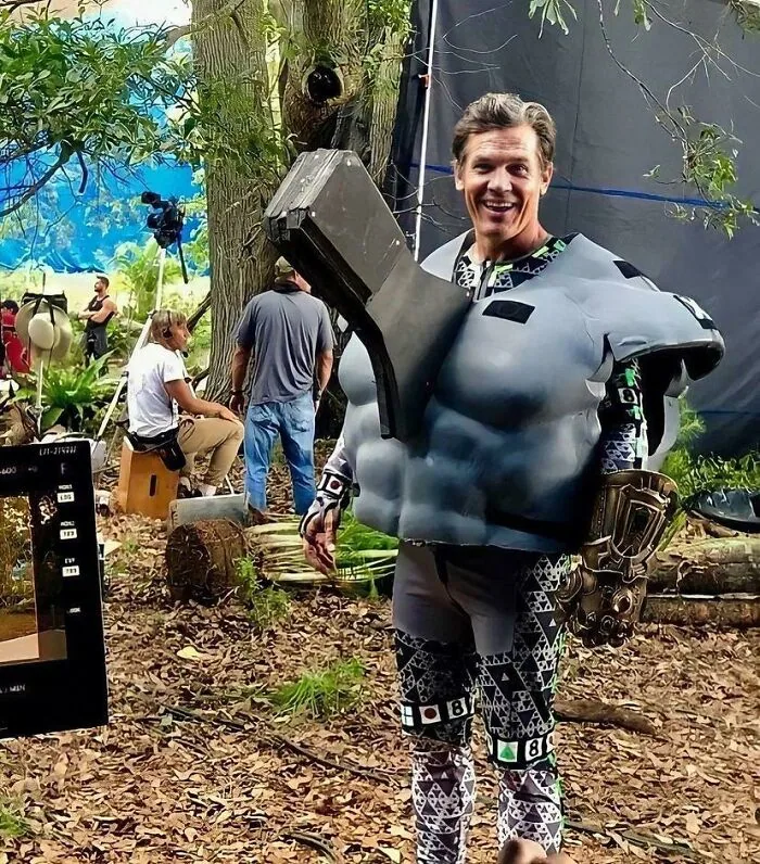 Josh Brolin Behind The Scenes Of Avengers Infinity War
