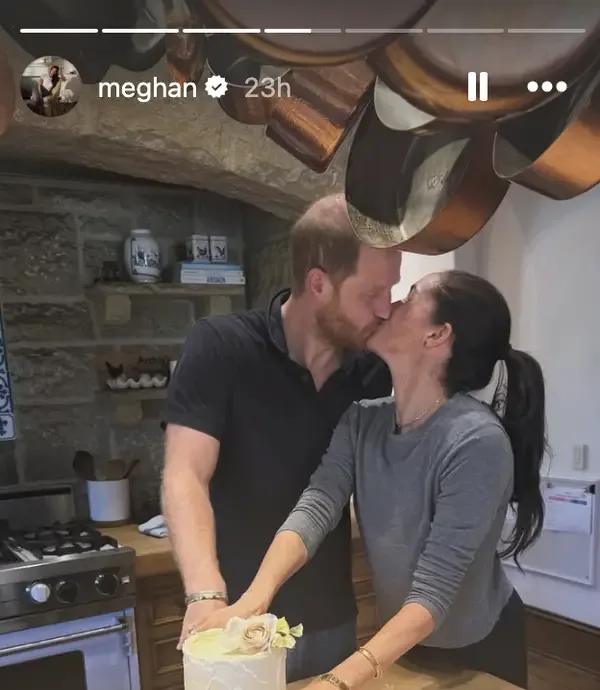 meghan ve harry mutfakta